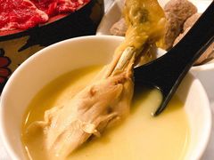 -鲜入围煮花胶鸡海鲜火锅