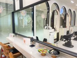 -丁和李朴美发沙龙