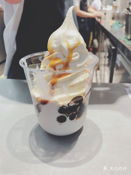 喜茶(芮欧百货店)波波冰淇淋图片
