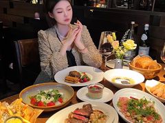 -FEELINGS(亚新广场店)