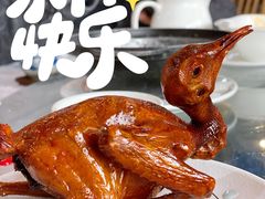 吊烧乳鸽-御膳粥·牛乳粥底火锅·地道顺德菜(容桂店)
