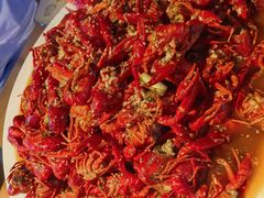 -临界音乐酒馆·小龙虾·江湖菜(华熙LIVE·鱼洞店)