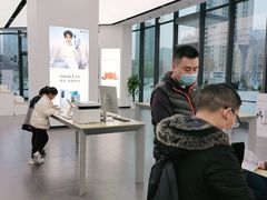 -华为授权体验店(龙湖礼嘉天街)