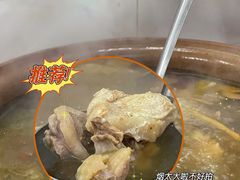 连州脆皮鸡-威邵鸡煲(西华路总店)