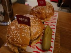 薯条汉堡-悠航SLOWBOAT(三里屯店)