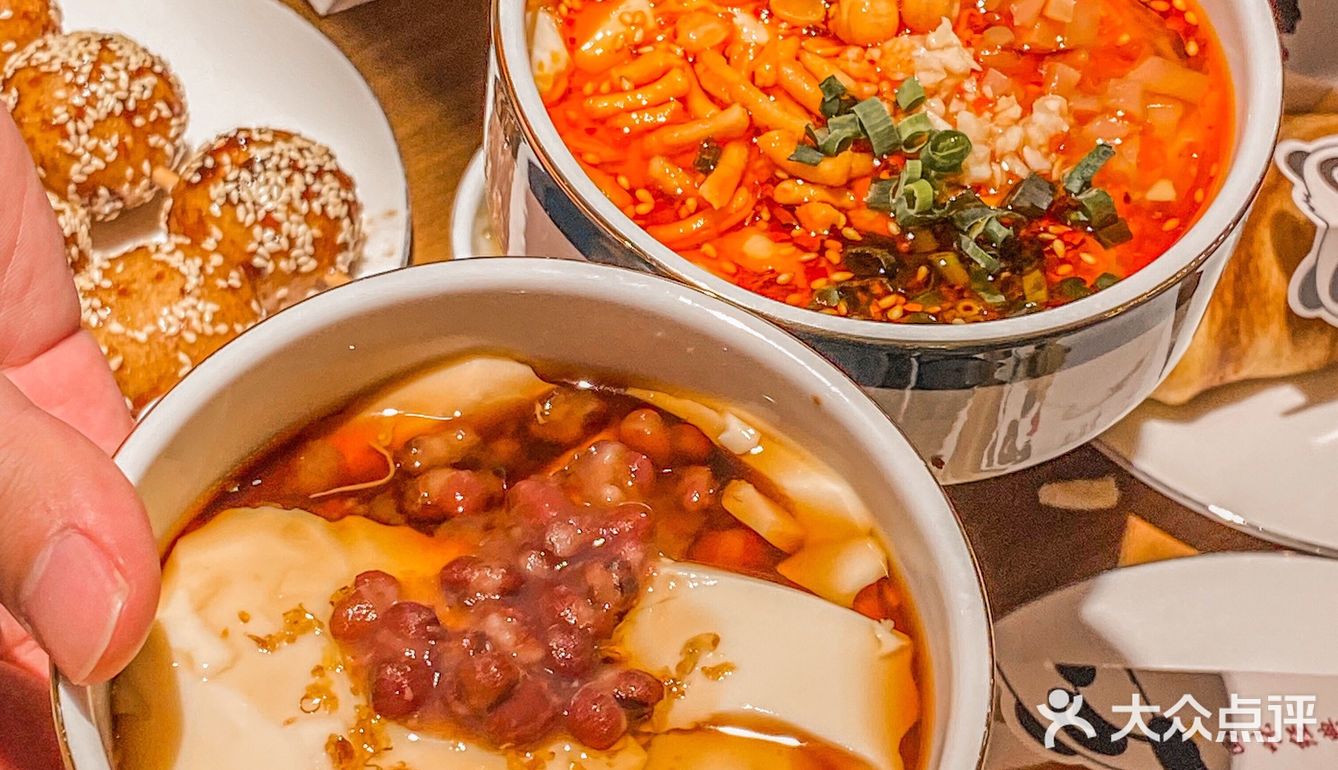 没想到日月的陈麻婆升级后加入了成都名小吃