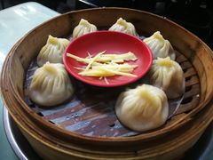 蟹黄汤包-食惠里小笼包面馆(越秀店)