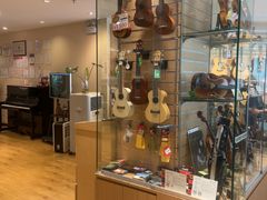 -柏斯音乐艺术中心·钢琴·吉他(上音店)