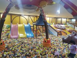 -熊孩子儿童主题乐园(八方地下商场店)