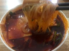 麻辣米线-老字号杨坡红油米线腊汁肉夹馍(东四道巷店)