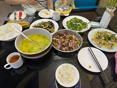 -醉美云南·云南菜主题餐厅(昆明站北京路双龙商场店)