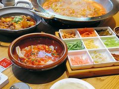 -野山舂·贵州现舂酸汤牛肉(东山店)