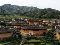 -初溪土楼群
