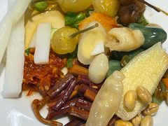 眼花缭乱的小料-红鼻子桂林米粉(金唐新光界店)