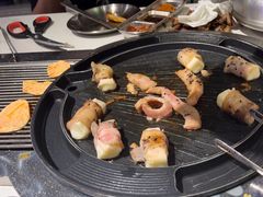 -山野的朋友露营炭火烤肉