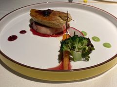 香煎鹅肝配苹果蓝莓红酒汁-浮游·云巅派对西餐厅(鼓岭旅游度假区店)