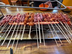 -哈尔滨小酒馆·鲜肉现穿自助烧烤(康新花园店)