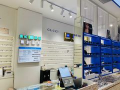 -美式眼镜·授权蔡司.依视路.尼康.豪雅.明月(南翔印象城店)