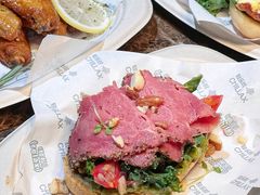 黑椒牛肉开放式三明治-CHILLAX轻乐时(侨建·Hi City店)