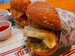 -The Habit Burger Grill 哈比特汉堡(复兴soho店)
