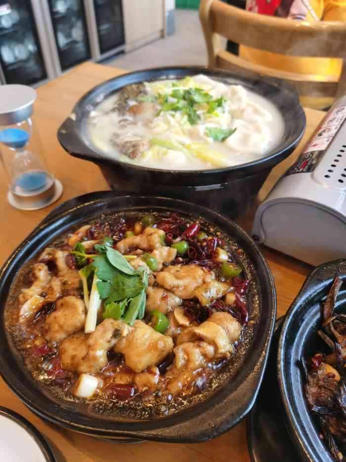 陶德砂锅居(育才路店)-"味道不错,菜上得快,服务态度好,就是凉菜.