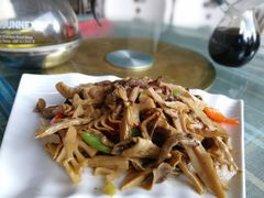 台蘑炒笋干-天天向上素食餐厅(五台山店)