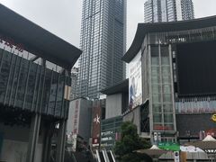 -日月光中心广场