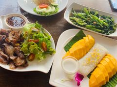 -Dang restaurant (patong phuket)