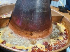 -果松木炭酸菜铜火锅·外婆参鸡汤