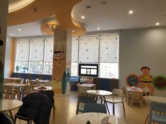 -戊辰亲子游泳俱乐部