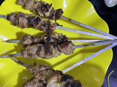 -烤肉小伙烤肉店