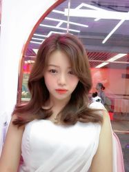 -BULB STUDIO 巴柏明星发型工作室