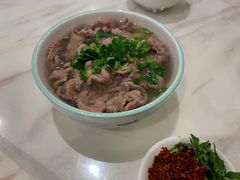 -犇逸·乐山跷脚牛肉·四川现炒(览海店)
