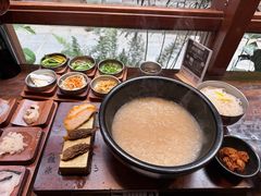 -银米·云南传统过桥米线(双廊黑金冠店)