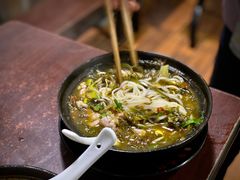 酸菜肉丝米线-李米线(总店)