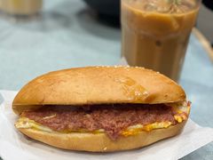 招牌咸牛肉芝士猪仔包-华嫂冰室(尖沙咀店)