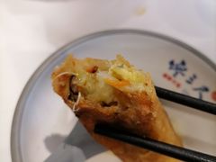 蟹粉三丝春卷-馋三尺蟹粉小笼(人民广场店)