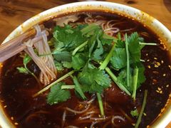 牛肉米线-秦云老太婆摊摊面(蓝光锦绣店)