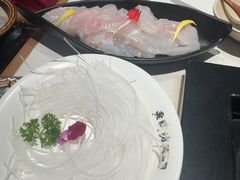 -老牌坊云南鱼豆花火锅(哈西万达店)