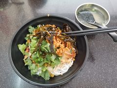 -丫丫桂林米粉(学府店)