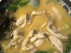 招牌黄鱼面-明呈黄鱼面馆(斜土路店)