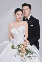 -蒙娜丽莎婚纱摄影(南门店)