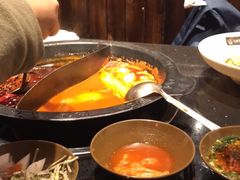 -宽板凳老灶火锅(簋街店)