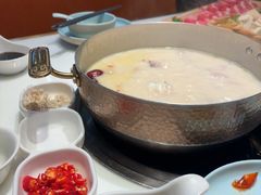 -洪氏嗨捞·猪肚鸡火锅(阳光天地店)