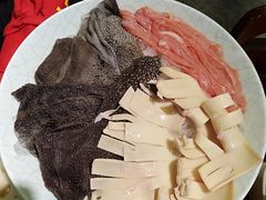 沸炉三必吃-沸炉重庆老火锅(军事博物馆店)