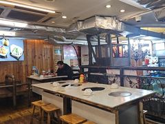 -老东镇啤酒屋海鲜加工·蒸汽海鲜·海鲜烧烤(台东店)