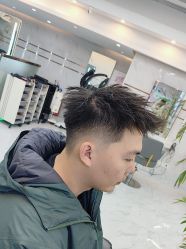 -秦·专注剪发
