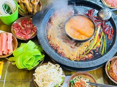 -黄潇洒老火锅(九眼桥宏济巷店)