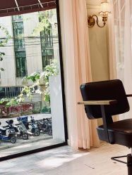 -e hair salon