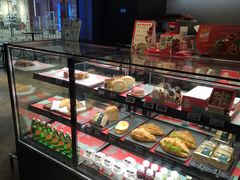 面包甜点陈列柜-星巴克臻选(上海长风大悦城店)